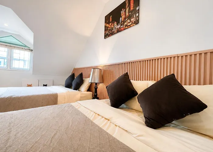 Cozy Loft In Chinatown - Songwat Quiet Street View * Бангкок