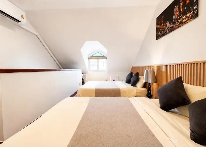 Апартаменты Cozy Loft In Chinatown - Songwat Quiet Street View Бангкок