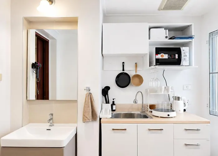 Cozy Loft In Chinatown - Songwat Quiet Street View *